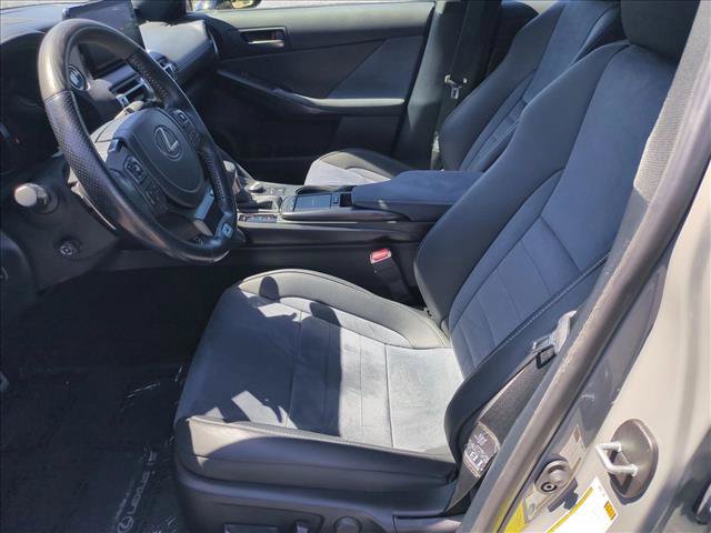 Used 2022 Lexus IS 500 RWD image 17