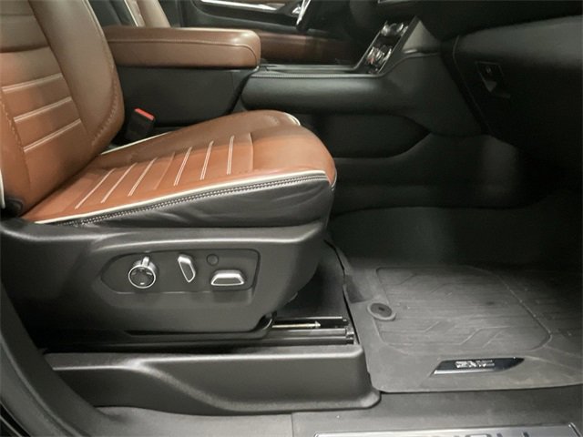 Used 2023 GMC Yukon XL Denali Ultimate w/ LPO, Floor Liner Package image 23