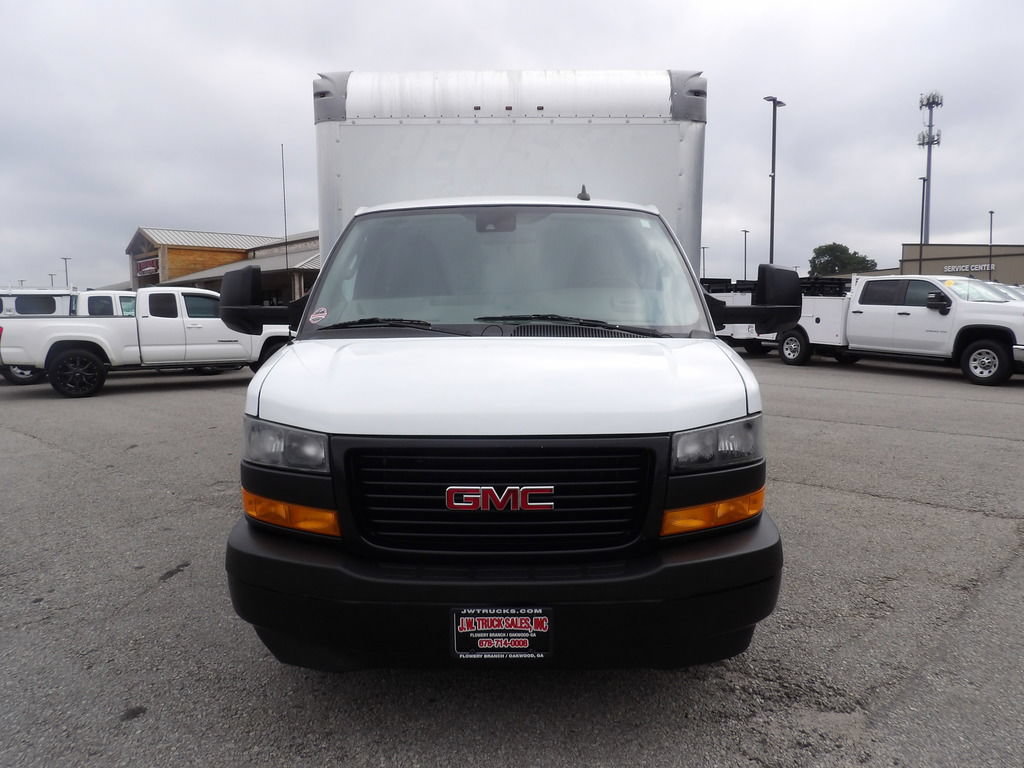 Used 2021 GMC Savana 3500 Extended w/ Power Convenience Package RWD image 11
