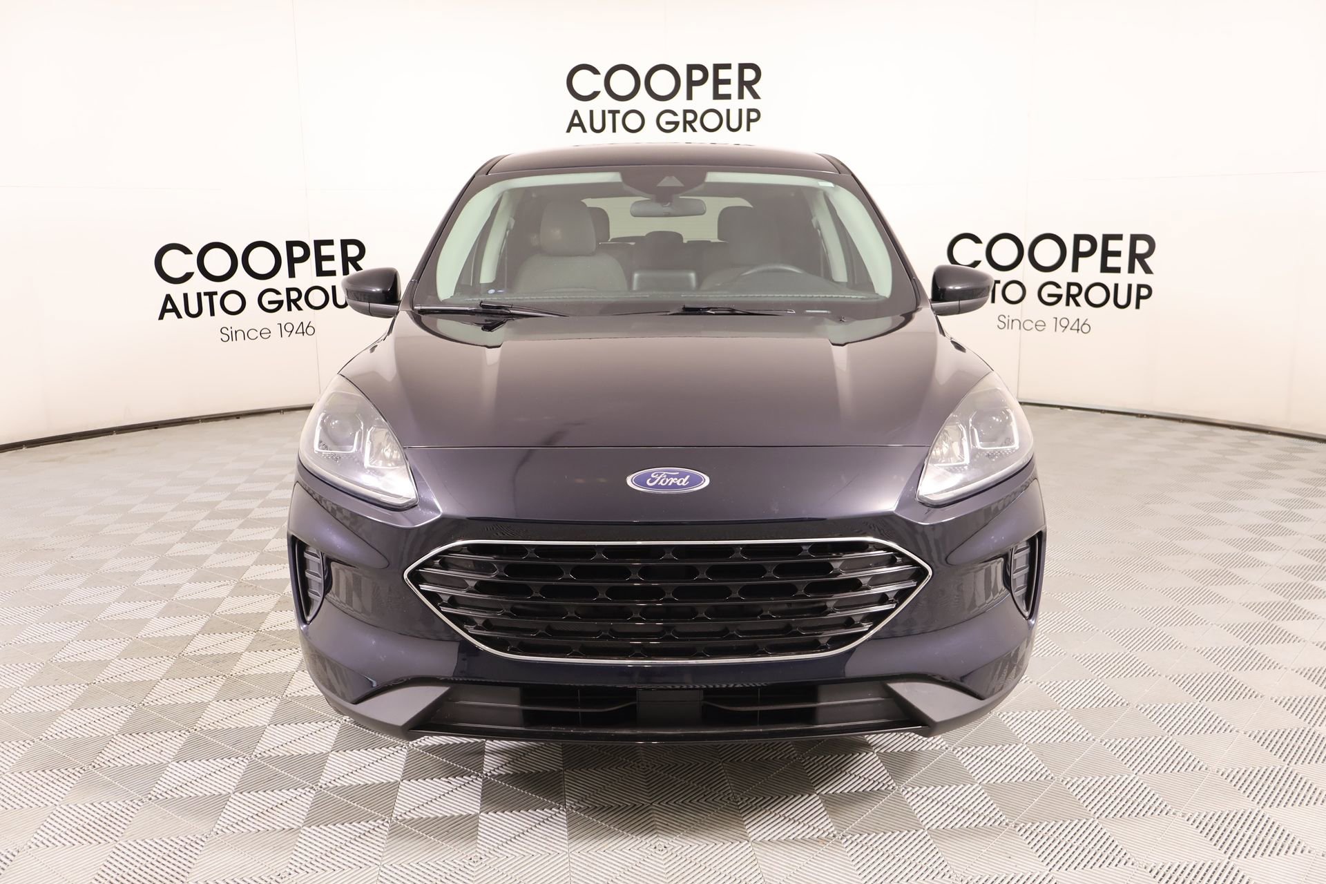 Used 2021 Ford Escape SE w/ SE Sport Appearance Package image 9