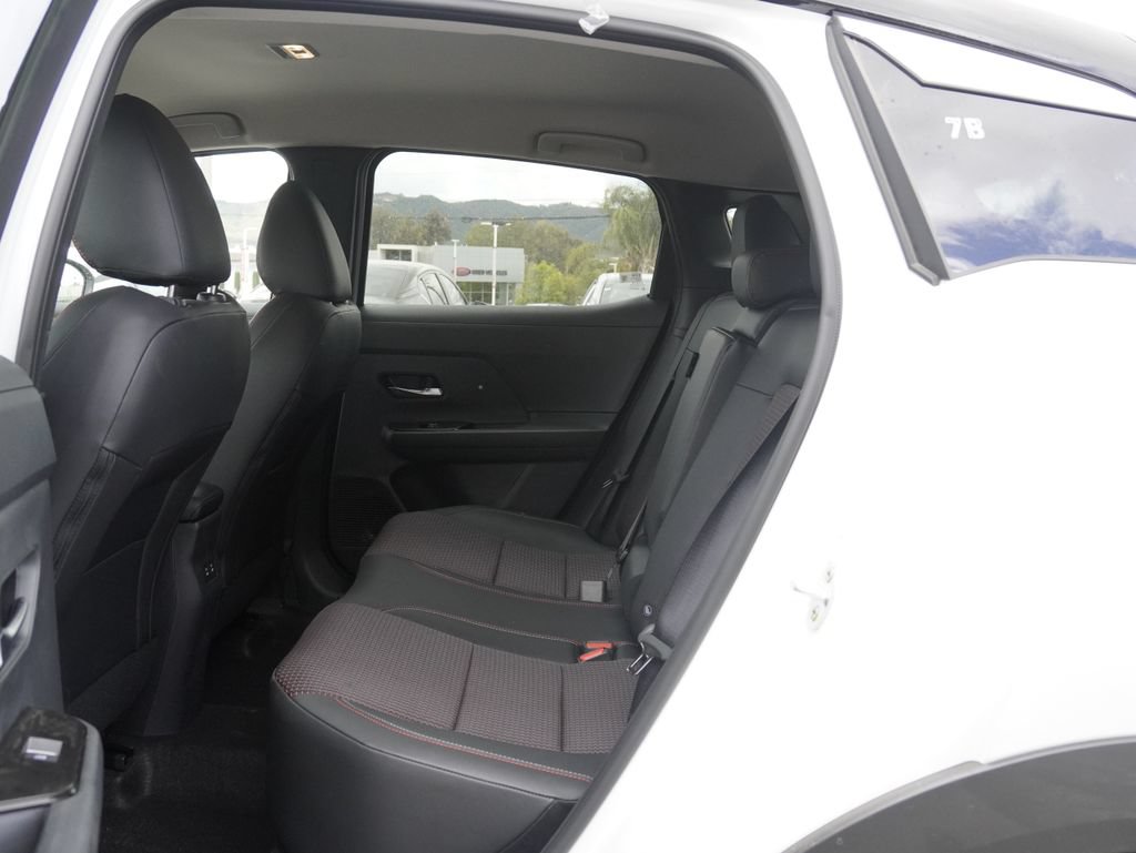 New 2026 Nissan Kicks SR FWD image 23