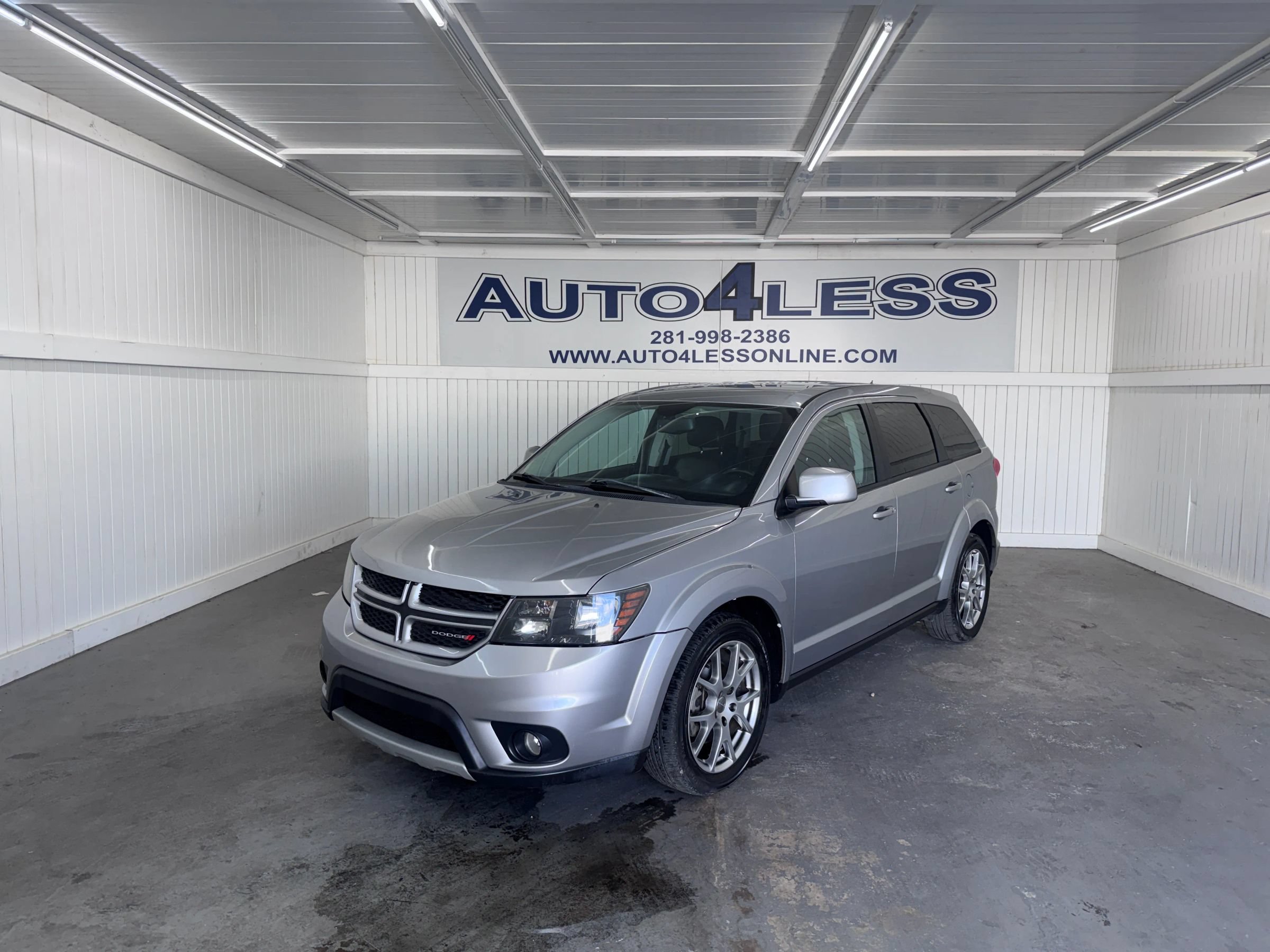 Used 2015 Dodge Journey R/T w/ Flexible Seating Group FWD image 1