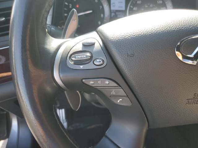 Used 2019 INFINITI Q70 Luxe w/ Sport Package RWD image 16