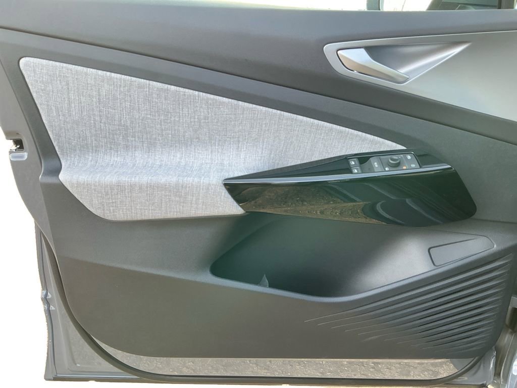 New 2026 Volkswagen ID.4 Pro image 21