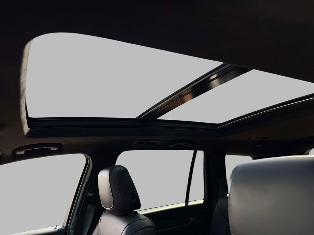 Used 2023 Cadillac XT6 Sport w/ Platinum Package image 23