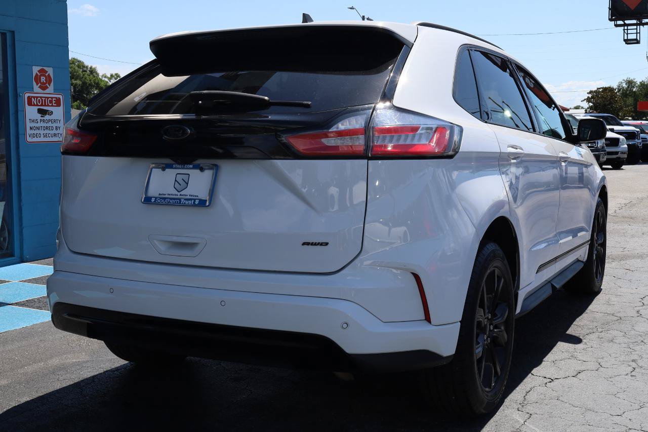 Used 2022 Ford Edge SE w/ Black Appearance Package AWD/4WD image 4
