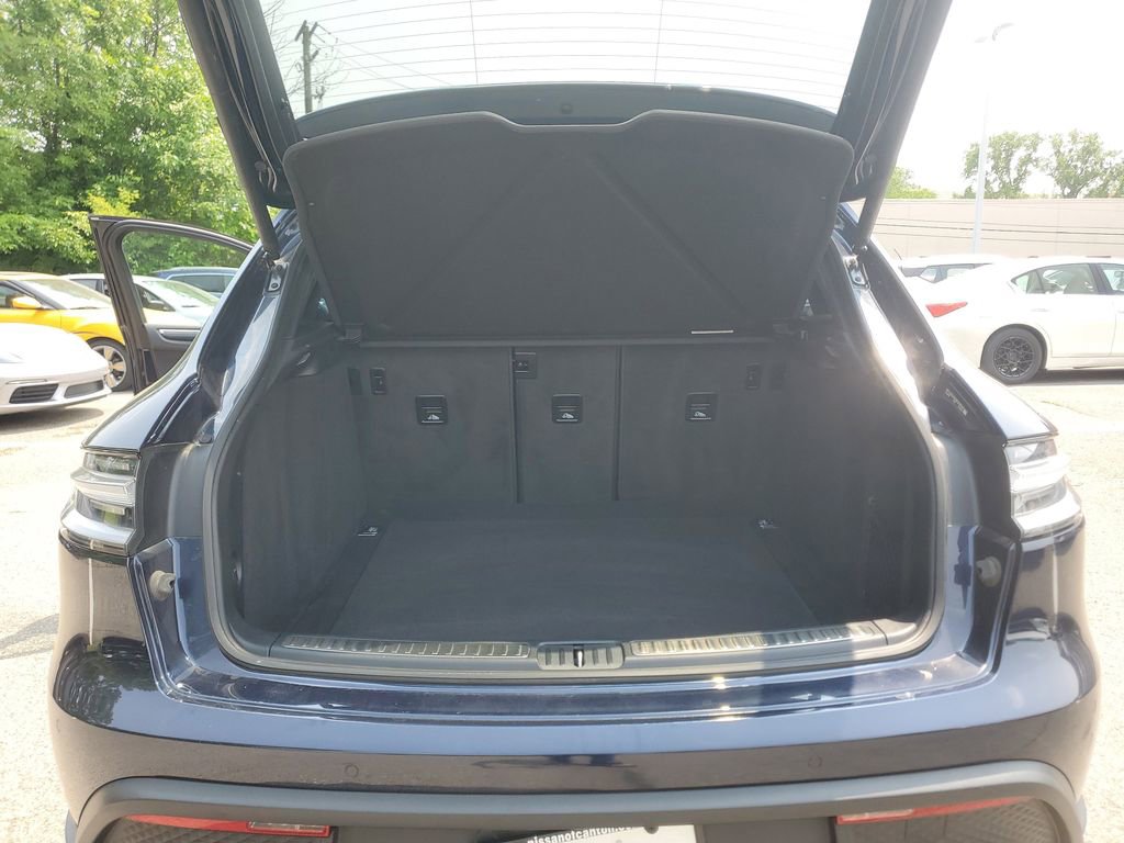 Used 2022 Porsche Macan S image 7