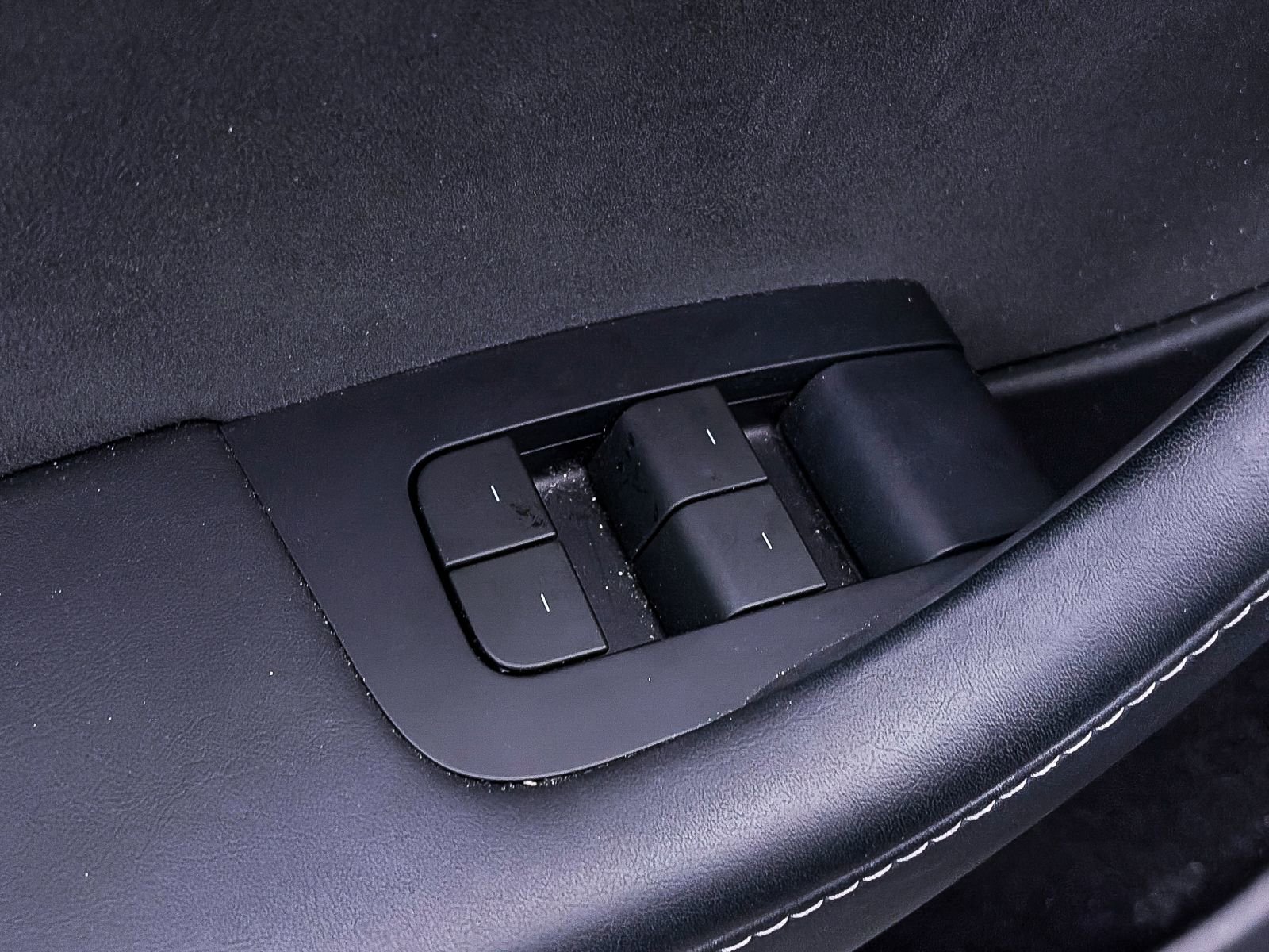 Used 2024 Tesla Model Y Long Range image 16