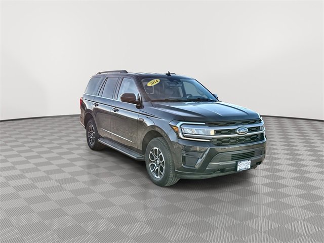 Used 2024 Ford Expedition XLT image 2