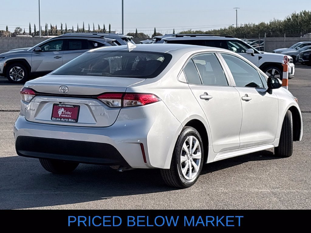 Used 2025 Toyota Corolla LE FWD image 5