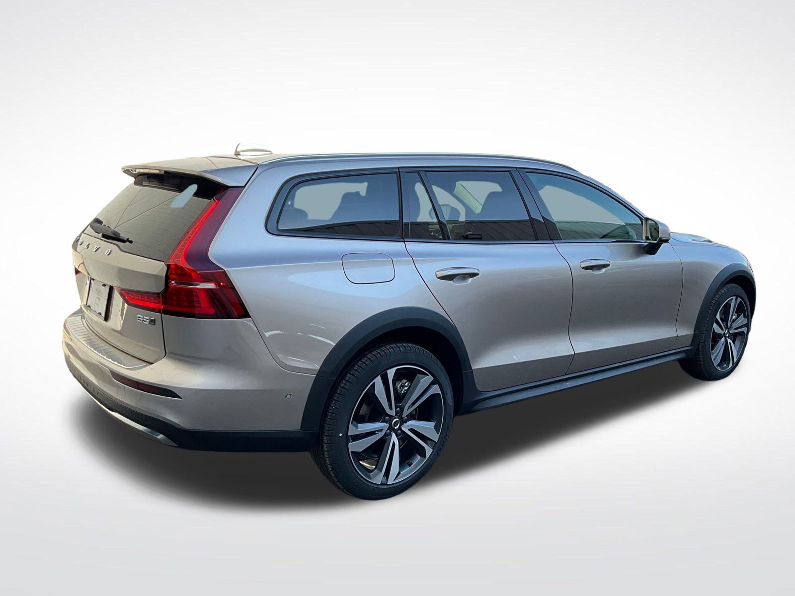 New 2026 Volvo V60 B5 Cross Country Plus w/ Climate Package image 5