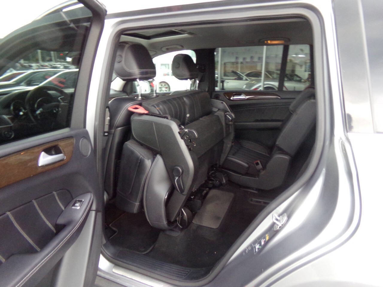 Used 2015 Mercedes-Benz GL 450 GL 450 4MATIC AWD 4dr SUV image 19