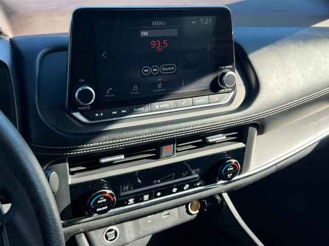 Used 2023 Nissan Rogue SV image 23