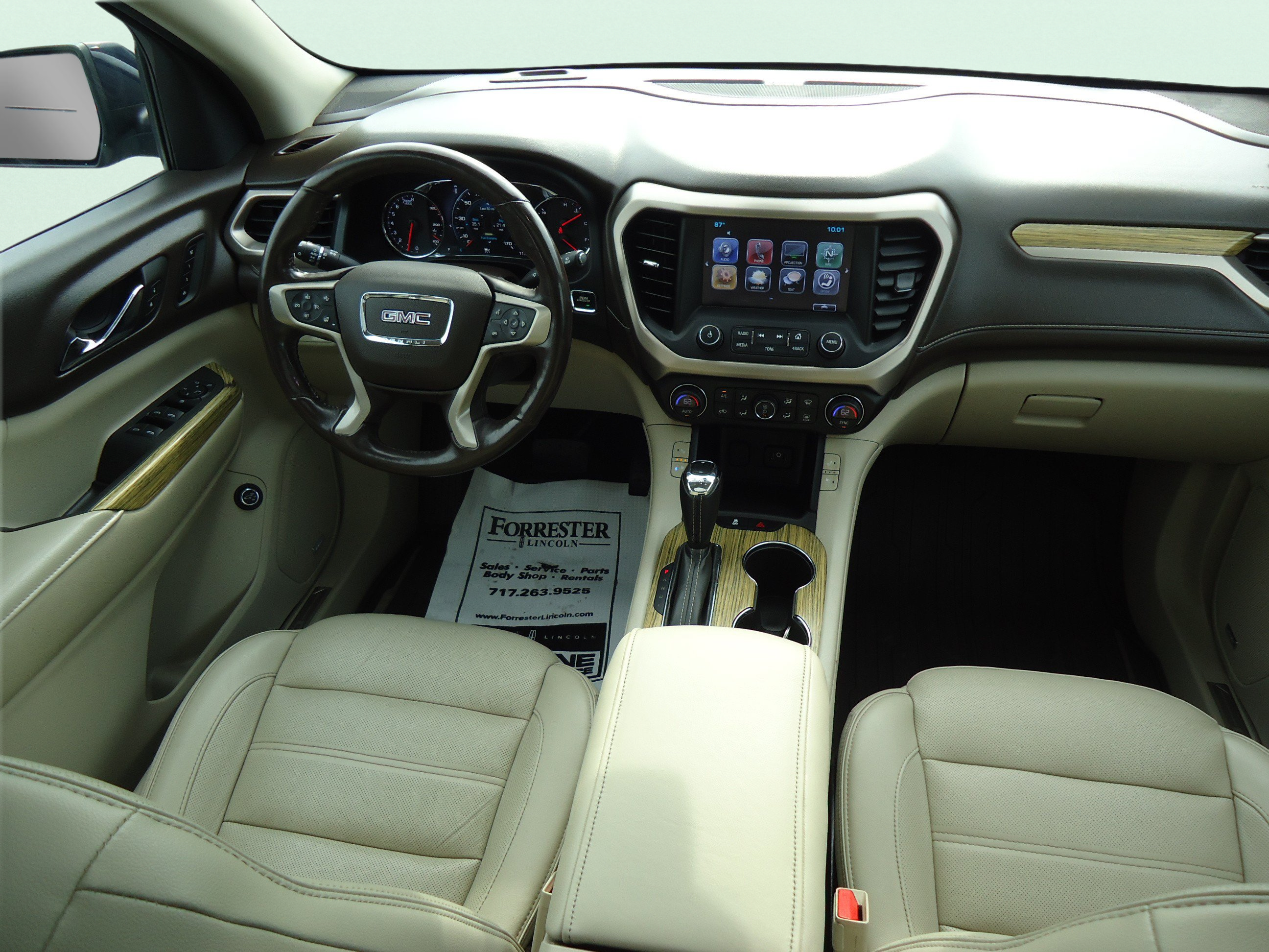 Used 2018 GMC Acadia Denali w/ Technology Package AWD/4WD image 11