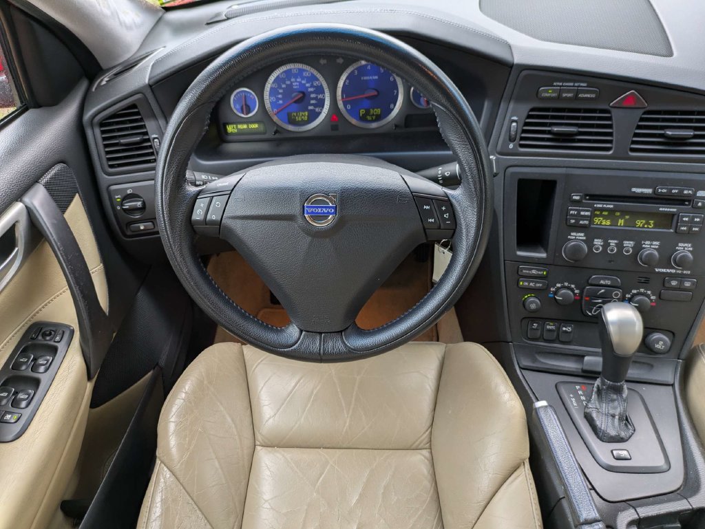 Used 2004 Volvo S60 R AWD/4WD image 15