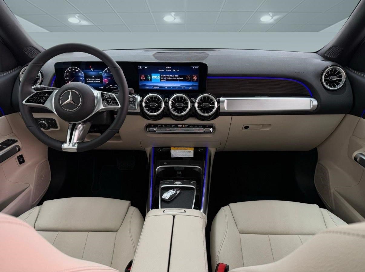 New 2026 Mercedes-Benz GLB 250 4MATIC image 13
