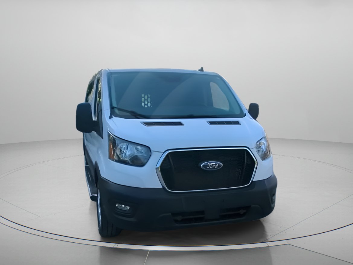 Certified 2025 Ford Transit 250 Low Roof w/ Exterior Upgrade Package RWD image 4