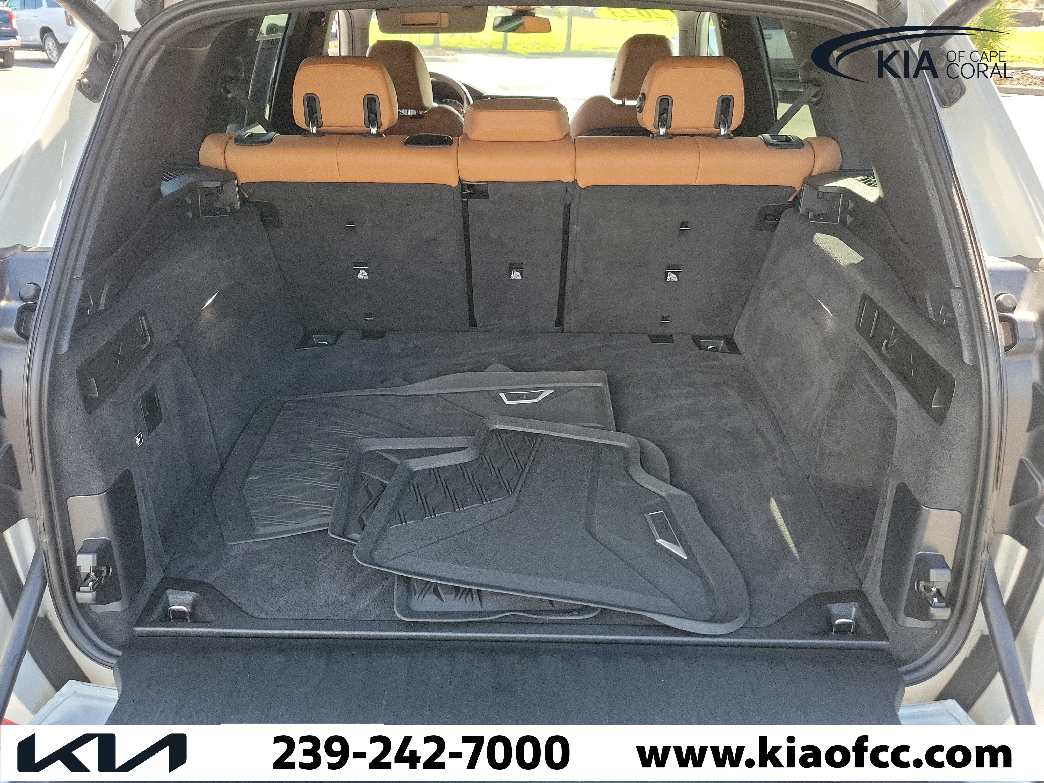 Used 2023 BMW X5 xDrive40i w/ Premium Package AWD/4WD image 11