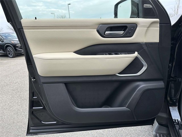 New 2025 Nissan Armada Platinum w/ Convenience Package image 14