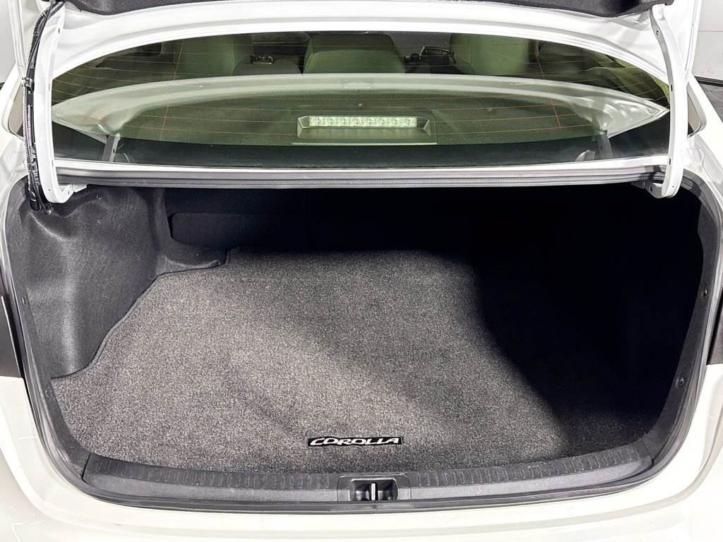 Used 2024 Toyota Corolla LE image 20