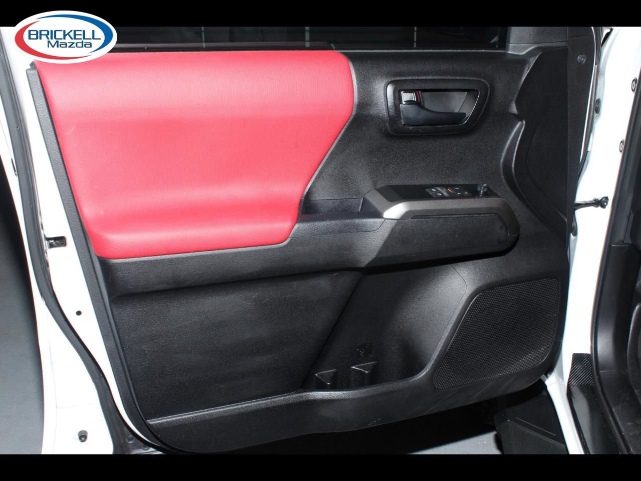 Used 2021 Toyota Tacoma SR5 RWD image 19