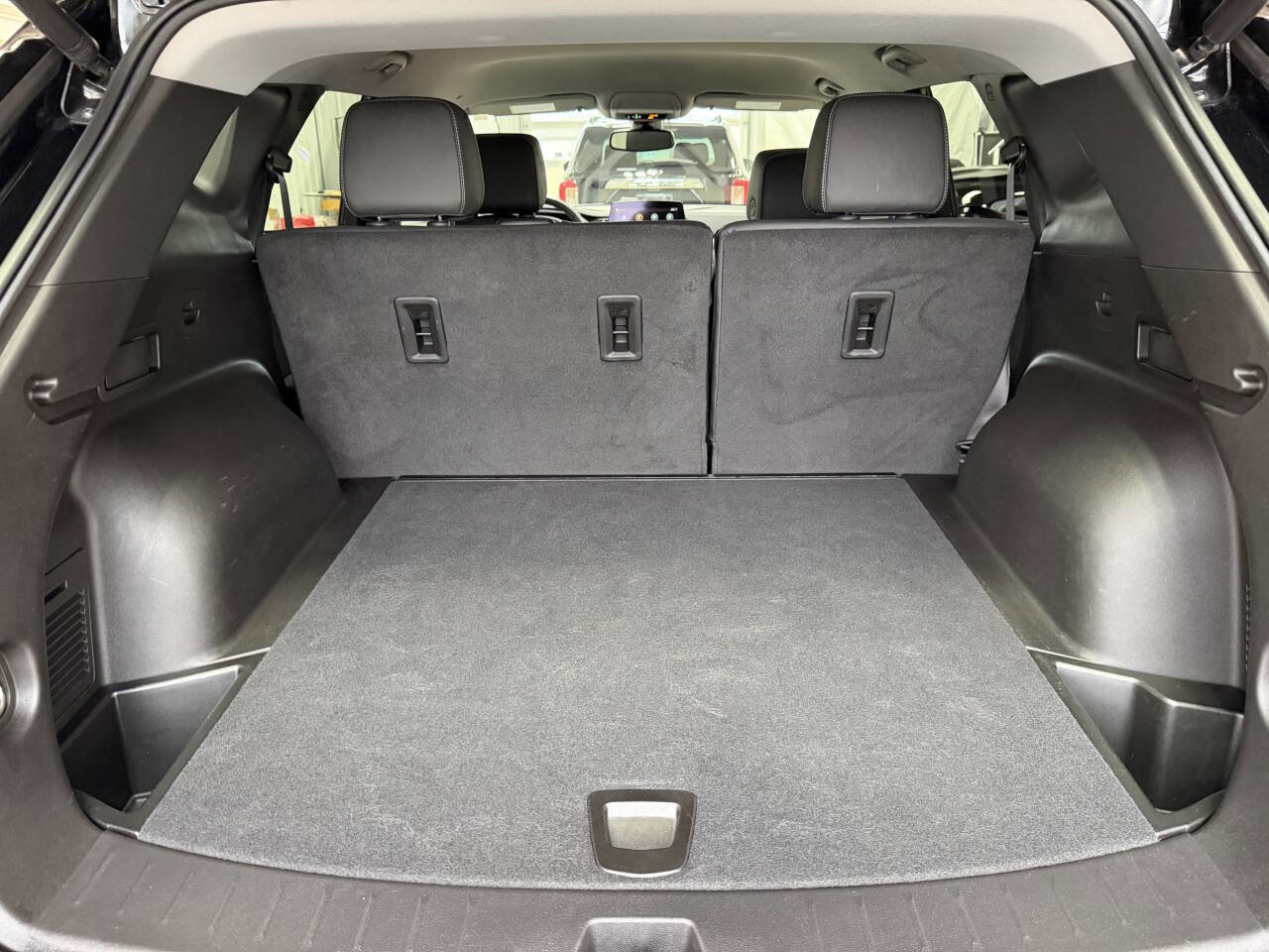 Used 2024 Chevrolet Blazer LT w/ Midnight/Sport Edition image 27