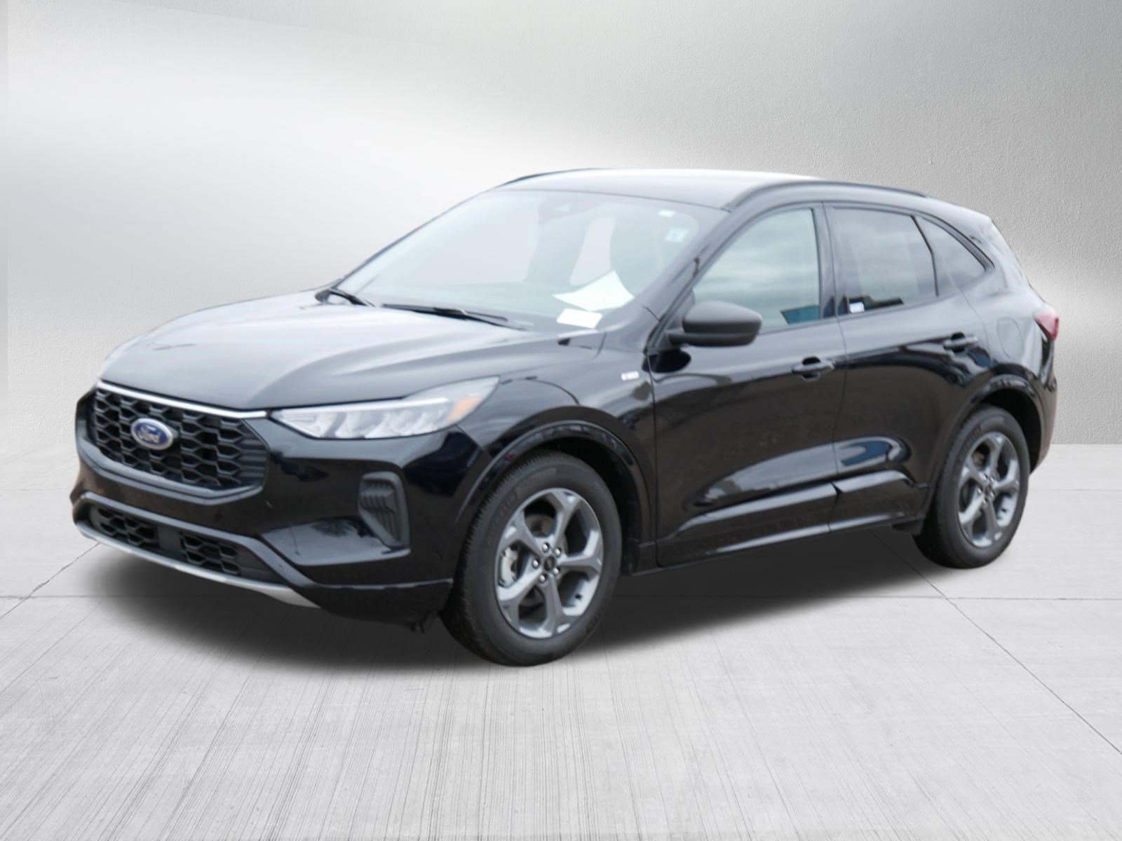 Used 2023 Ford Escape ST-Line w/ Tech Pack #1 FWD image 3