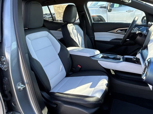 New 2026 Chevrolet Equinox EV LT image 24