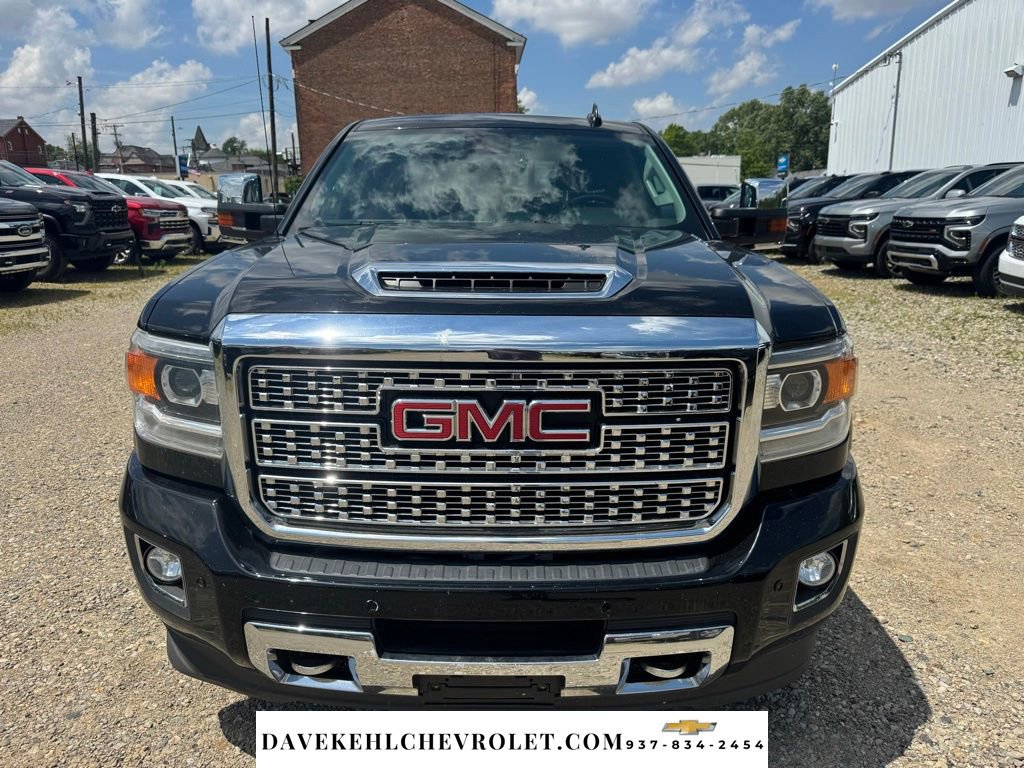 Used 2018 GMC Sierra 2500 Denali w/ Duramax Plus Package AWD/4WD image 8
