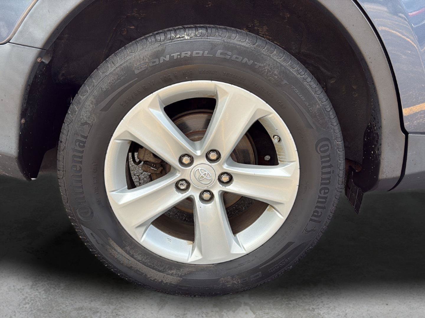 Used 2013 Toyota RAV4 XLE AWD/4WD image 23