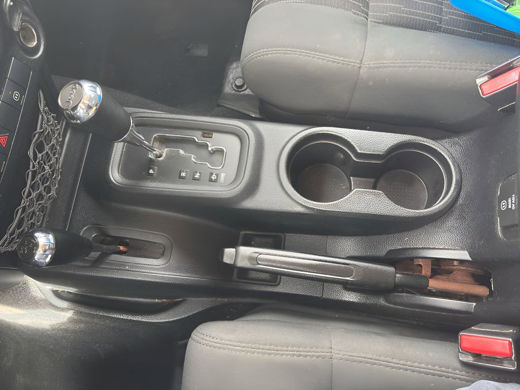 Used 2012 Jeep Wrangler Unlimited Sahara w/ Dual Top Group image 29