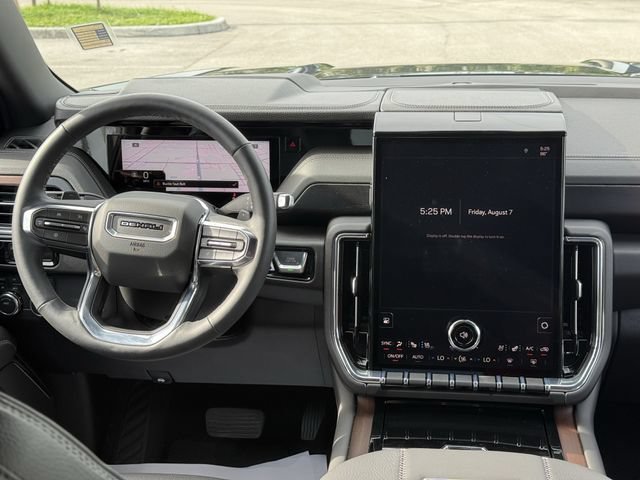 Used 2026 GMC Yukon Denali w/ Sun & Power Step Package AWD/4WD image 21