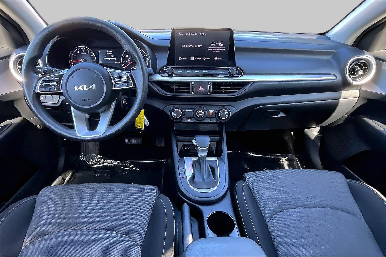 Used 2024 Kia Forte LXS w/ LXS Technology Package FWD image 15