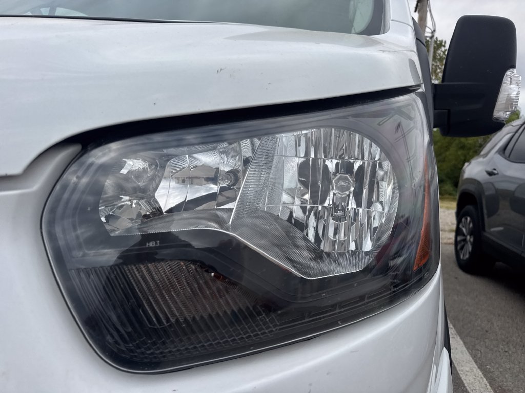 Used 2024 Ford Transit 350 XLT RWD image 3