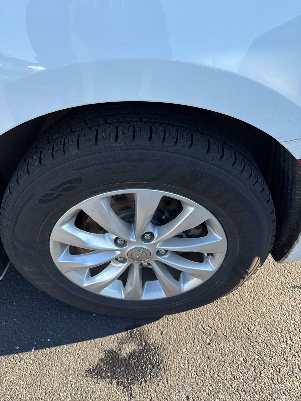 Used 2019 Chrysler Pacifica Touring-L image 9