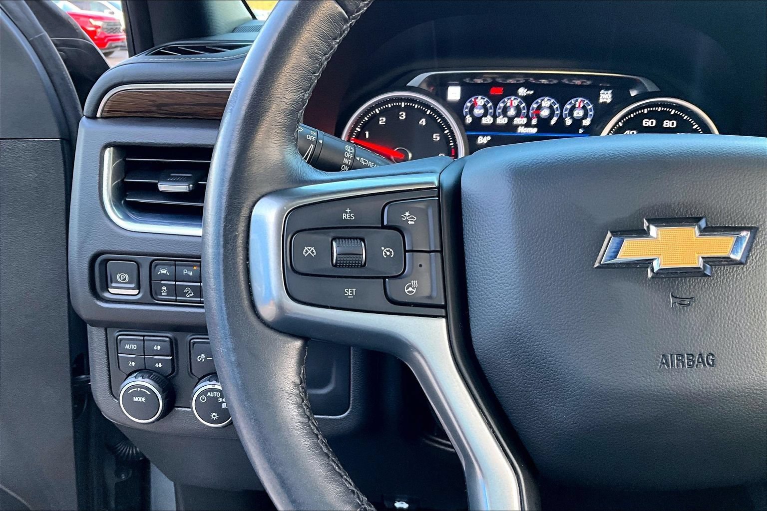 Used 2021 Chevrolet Tahoe Premier AWD/4WD image 20