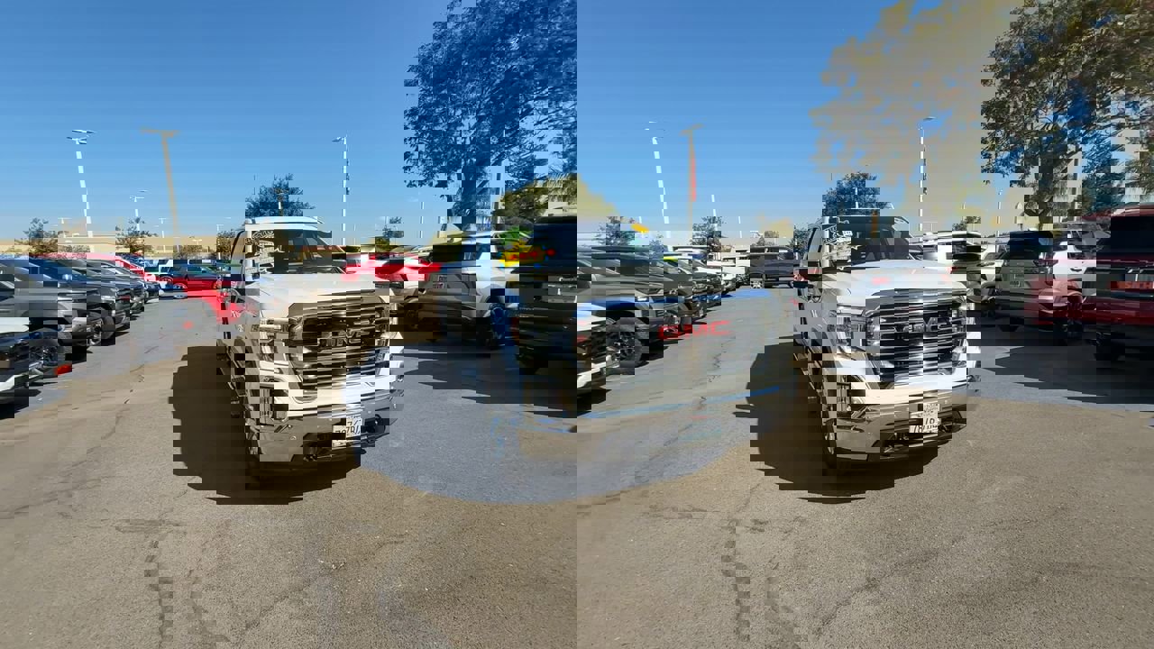 Used 2022 GMC Sierra 1500 SLT w/ SLT Premium Plus Package image 1