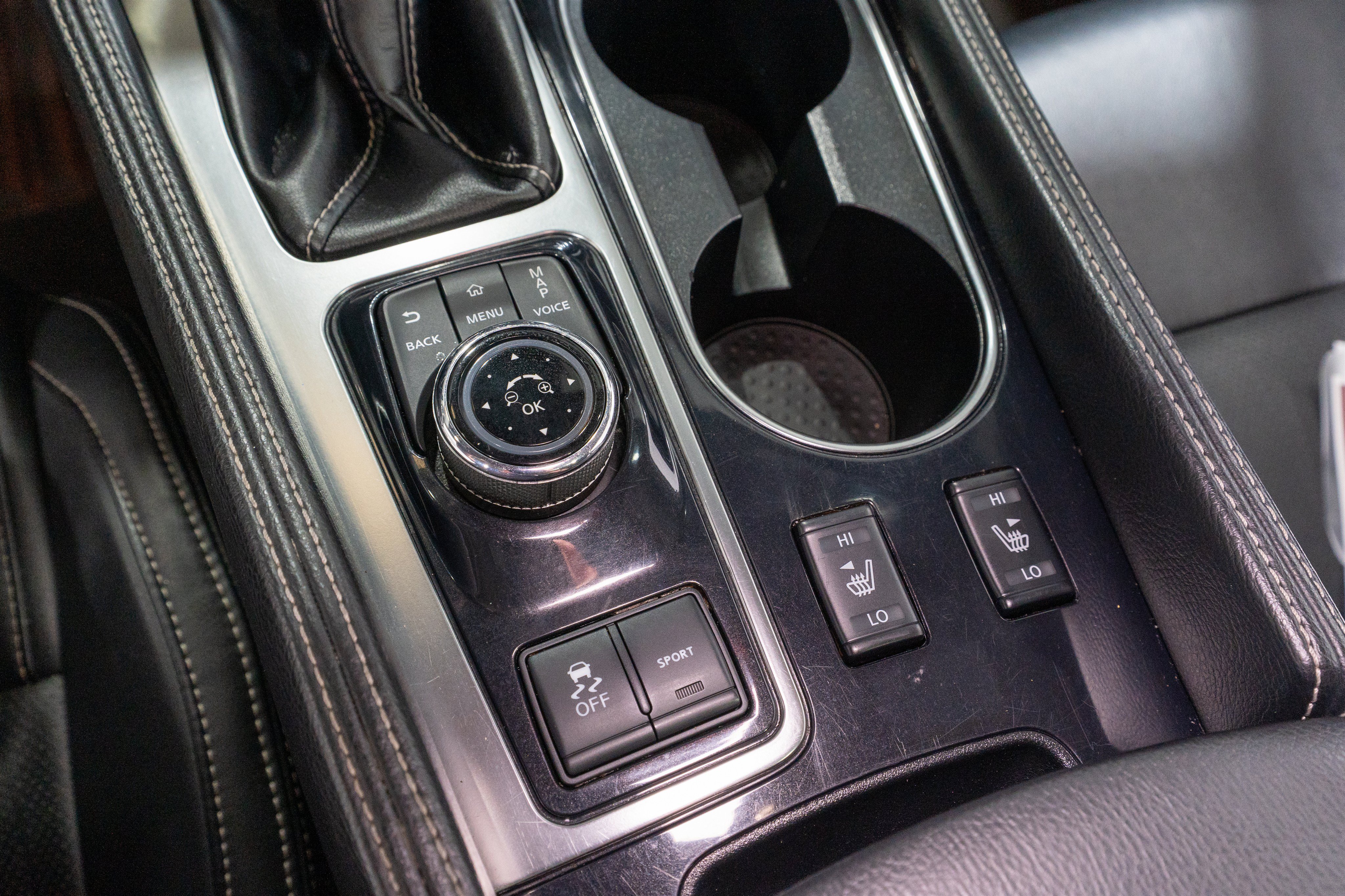 Used 2023 Nissan Maxima SL FWD image 22
