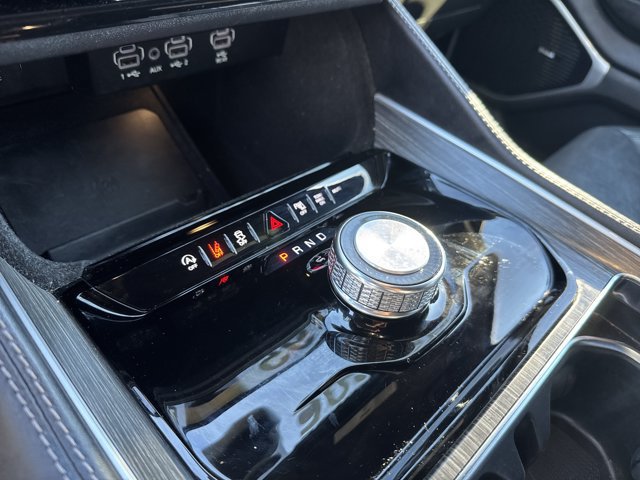 Used 2023 Jeep Wagoneer Series III w/ Premium Group I RWD image 31