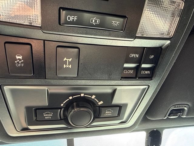 Used 2016 Toyota Tacoma TRD Off-Road AWD/4WD image 31