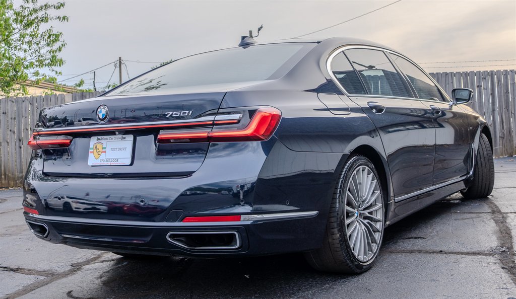 Used 2020 BMW 750i xDrive w/ Executive Package AWD/4WD image 5