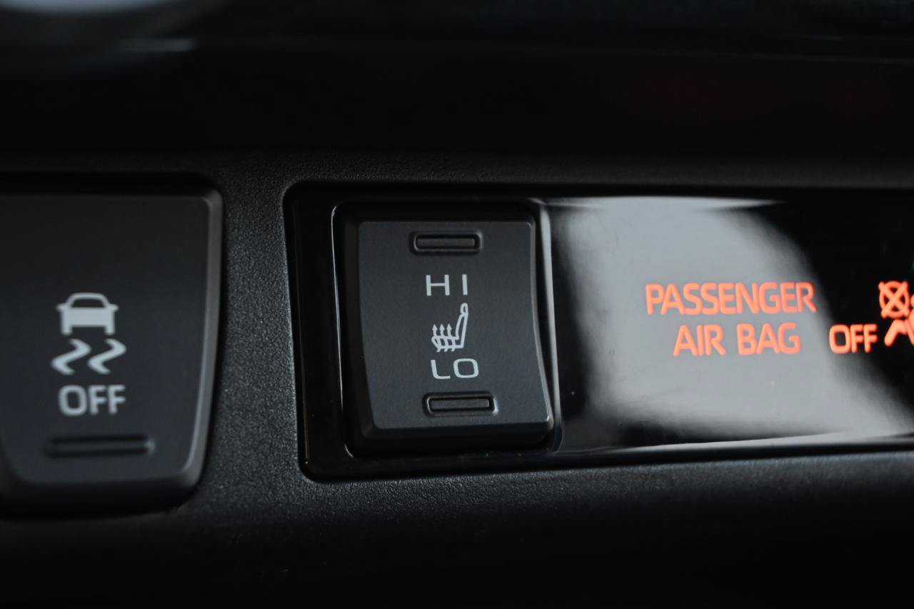Used 2021 Toyota RAV4 XSE AWD/4WD image 28
