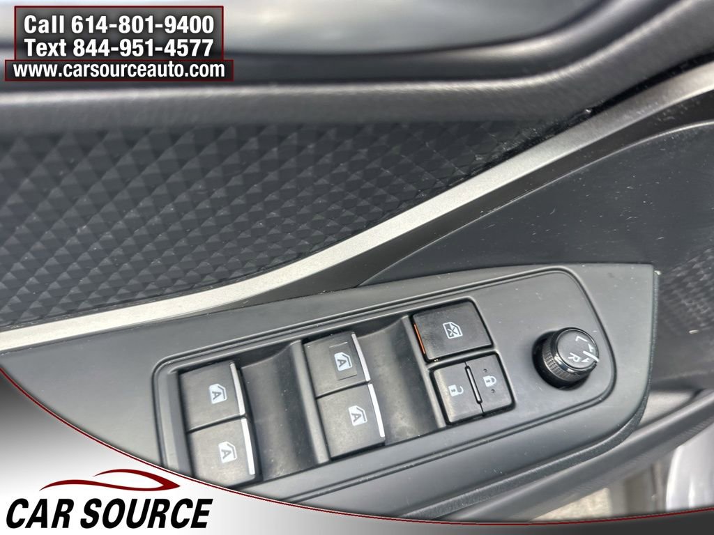 Used 2018 Toyota C-HR XLE image 11