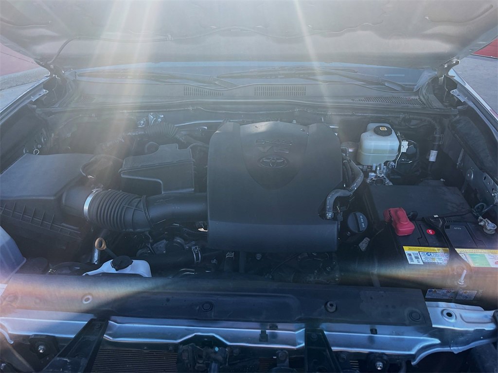 Used 2021 Toyota Tacoma TRD Off-Road image 28