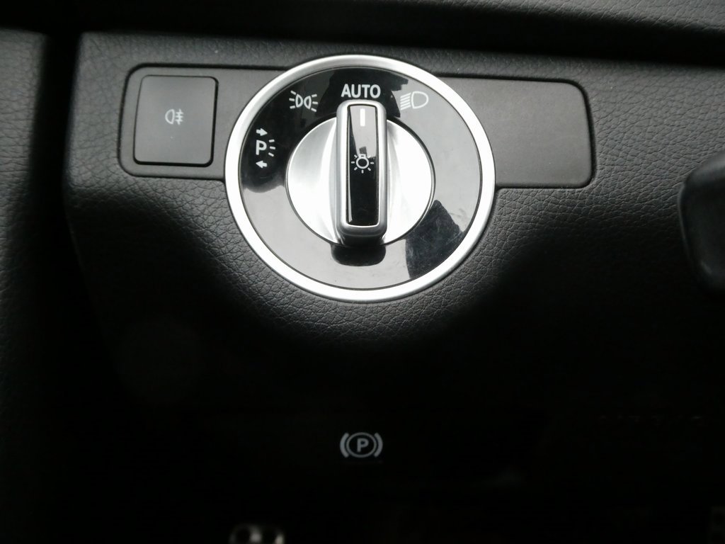 Used 2012 Mercedes-Benz C 300 4MATIC Sedan image 16