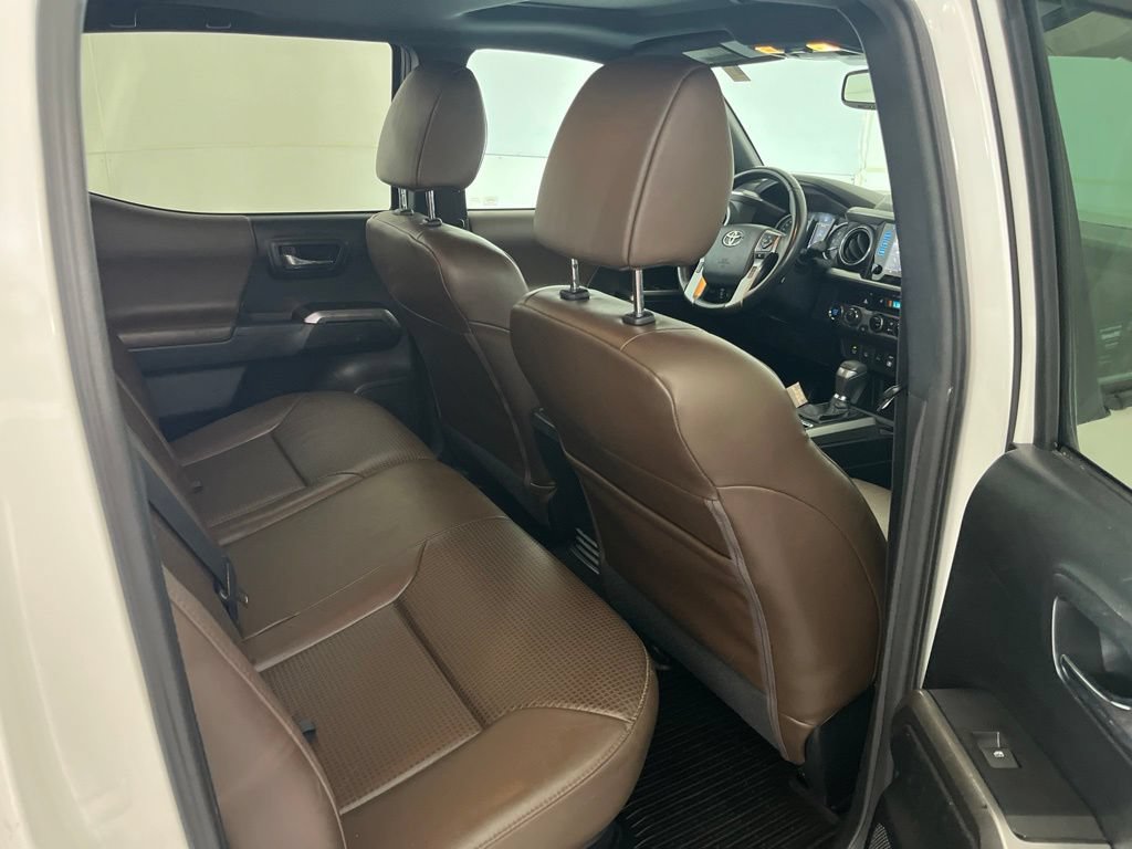 Used 2018 Toyota Tacoma Limited AWD/4WD image 23