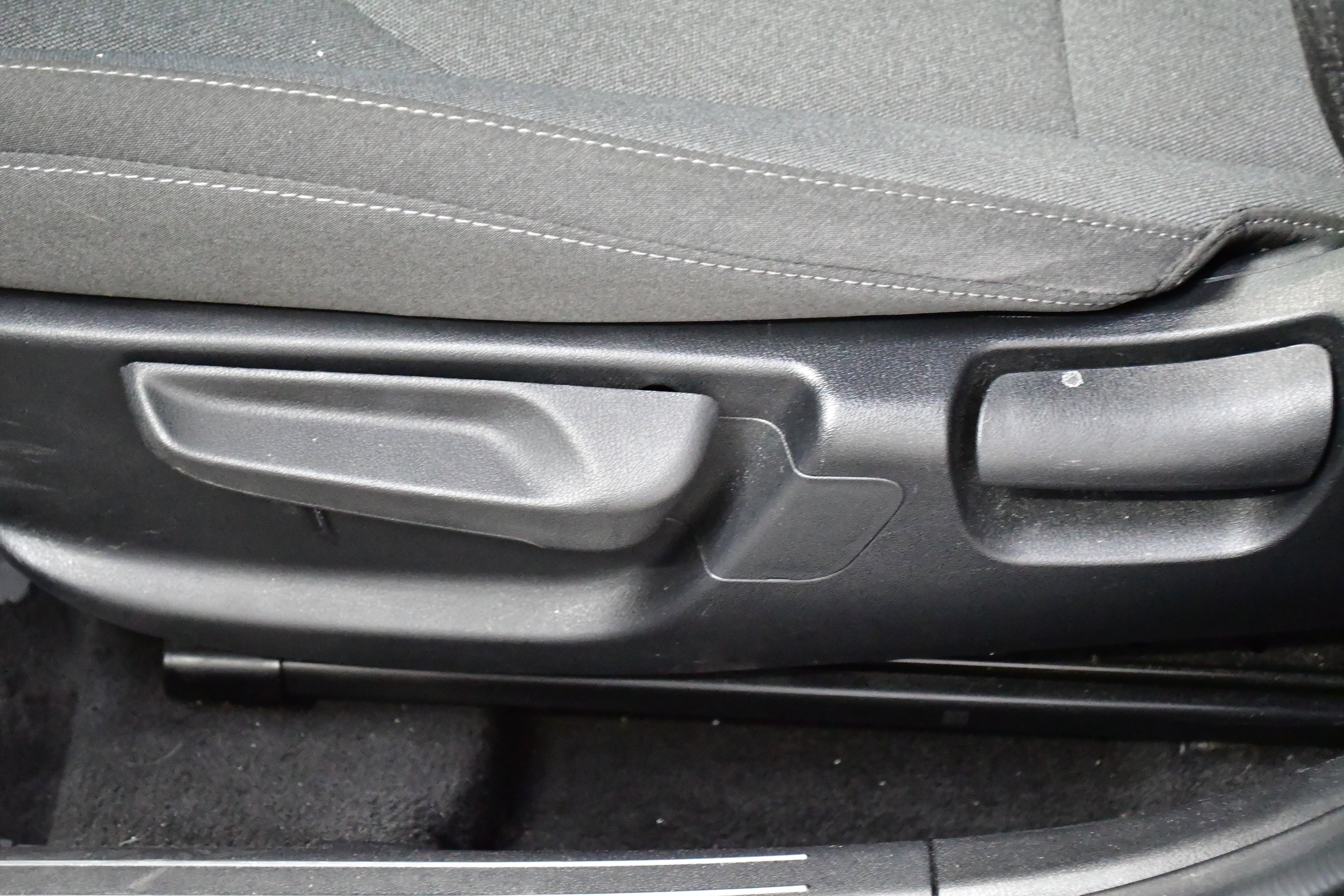 Used 2025 Kia K4 FWD image 12