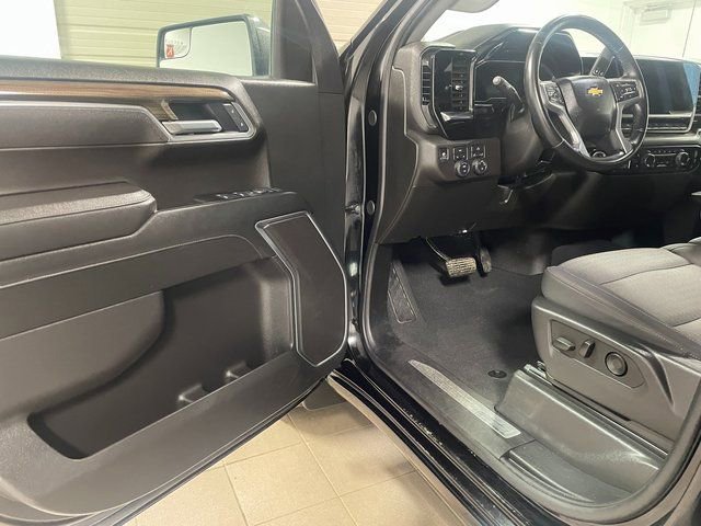 Used 2025 Chevrolet Silverado 1500 LT w/ Work Truck Package AWD/4WD image 10