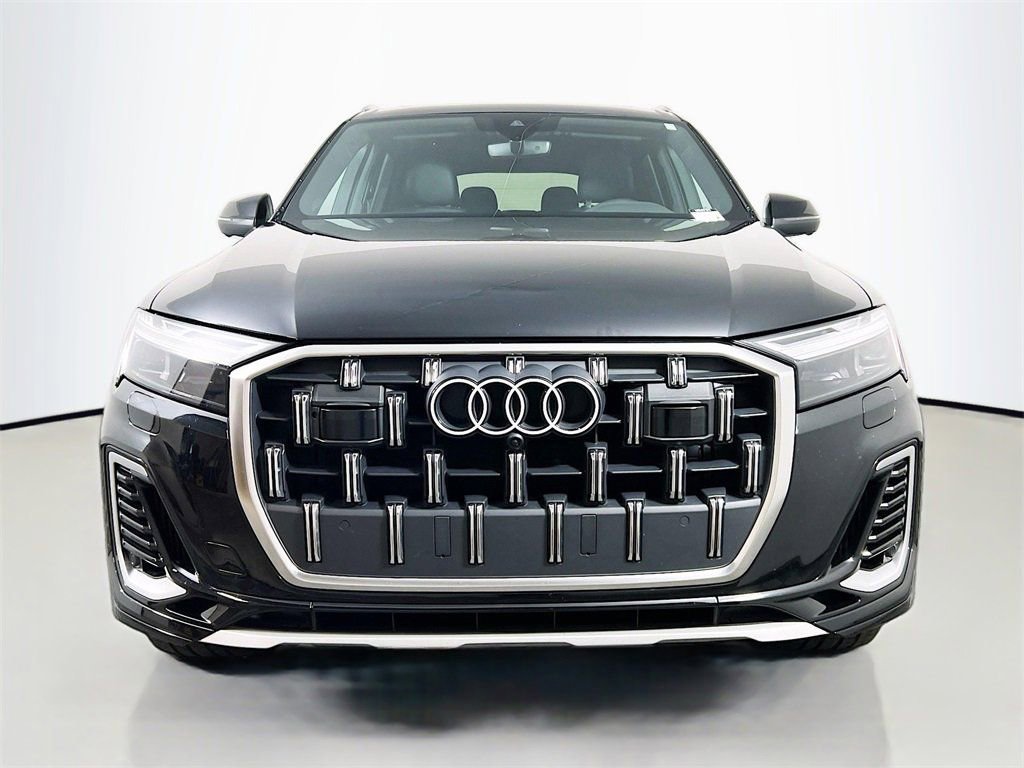 Used 2025 Audi Q7 3.0T Premium Plus image 2