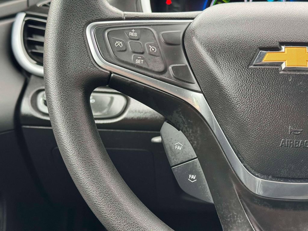 Used 2018 Chevrolet Volt LT FWD image 24